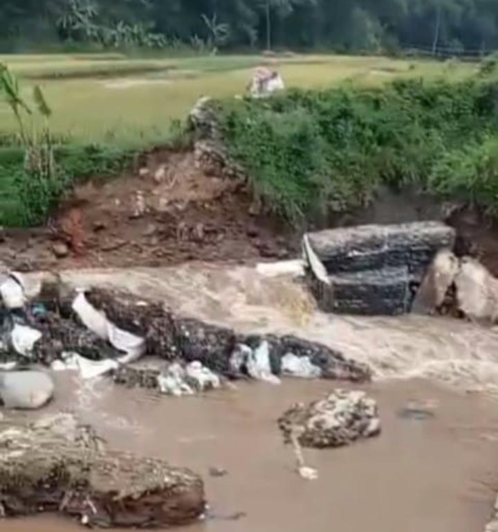 Perlu perhatian : Bendungan irigasi martasinga di Gununghalu