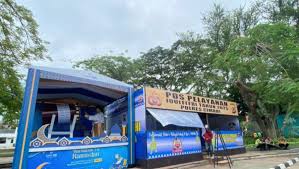 Arus Balik Terakhir: Polres Cimahi Siaga Penuh di Jalur Arteri dan Akses Tol