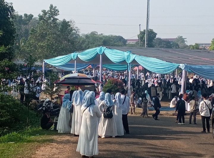 Istighosah Akbar Warnai Peringatan Hari Jadi Bandung Barat Ke -19, Ribuan Pendidik Doakan Kemajuan Daerah dan Pendidikan.