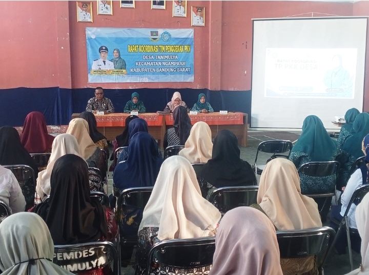 Perkuat Sinergi dan Pemberdayaan Keluarga, Pemerintah Desa Tanimulya Gelar Rapat koordinasi Tim Penggerak PKK